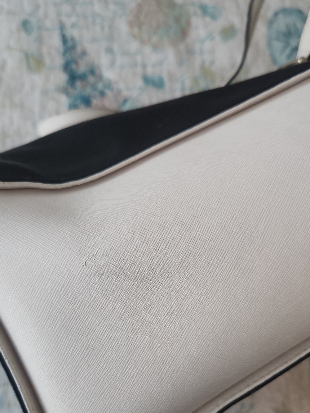 Kate Spade Satchel - Picture 8 of 9